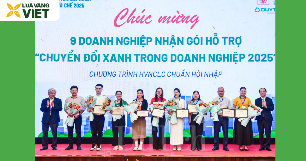 Hình ảnh 4: Lúa Vàng Việt vinh dự cùng 9 doanh nghiệp khác nhận gói hỗ trợ “Chuyển đổi xanh trong doanh nghiệp 2025”